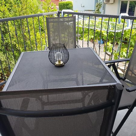 Apartmani Zoric Vodice Zimmer foto