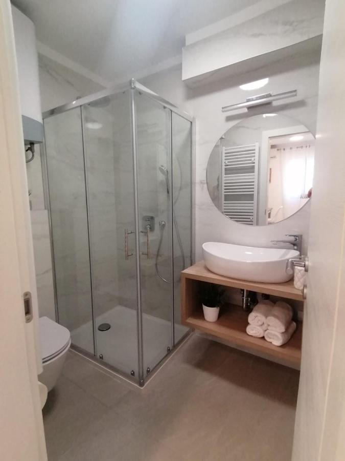 Apartmani Zoric Vodice Zimmer foto