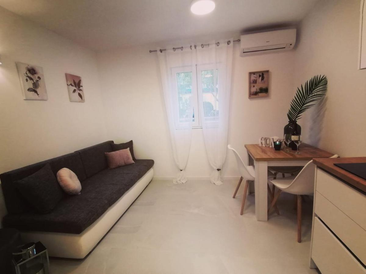 Apartmani Zoric Vodice Zimmer foto