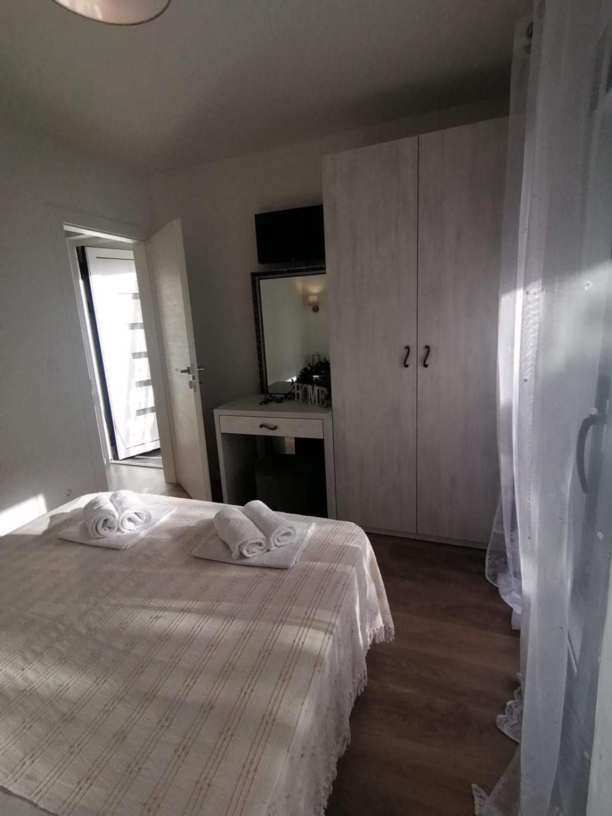 Apartmani Zoric Vodice Zimmer foto