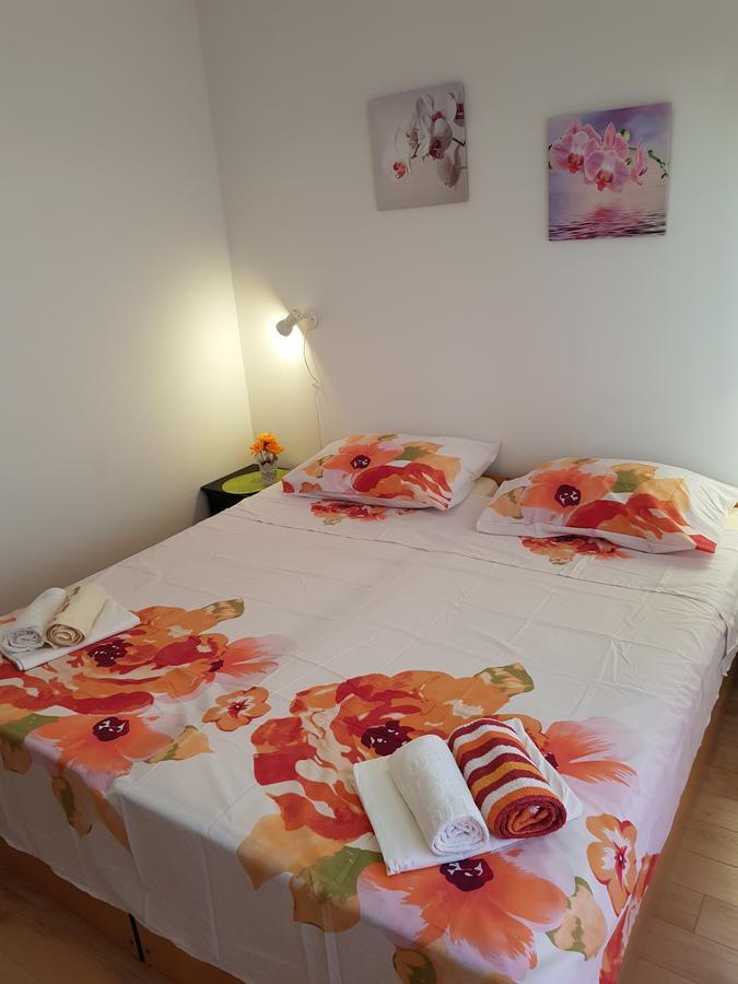 Apartmani Zoric Vodice Exterior foto