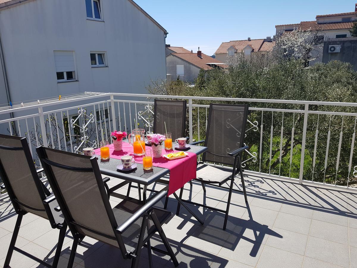 Apartmani Zoric Vodice Exterior foto