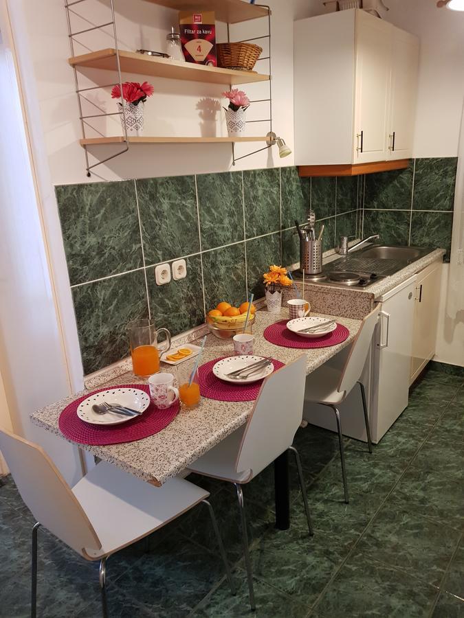 Apartmani Zoric Vodice Exterior foto